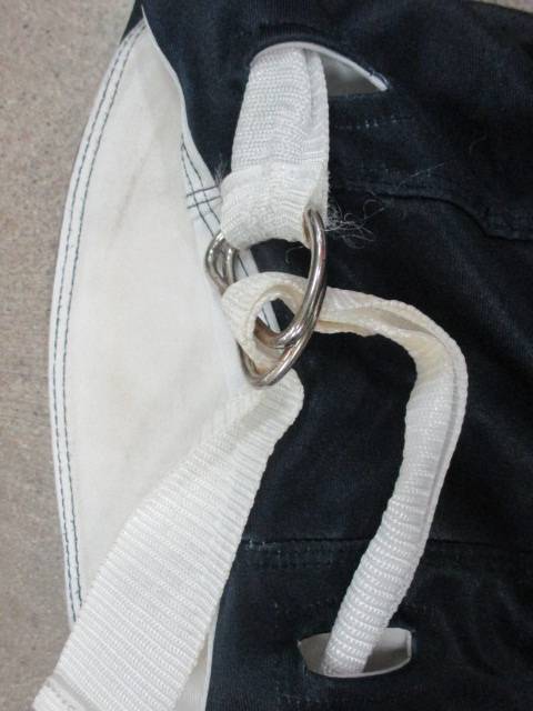 Load image into Gallery viewer, Used 7 Piece Padded Football Pants Size Adult Small

