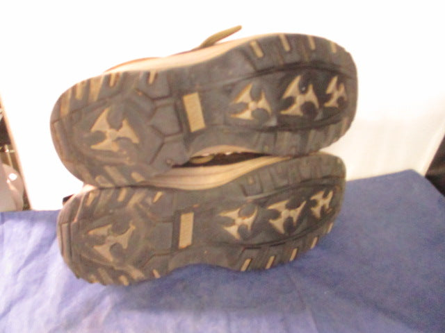 Load image into Gallery viewer, Used Denali Hiking Shoes Adult Size 7.5

