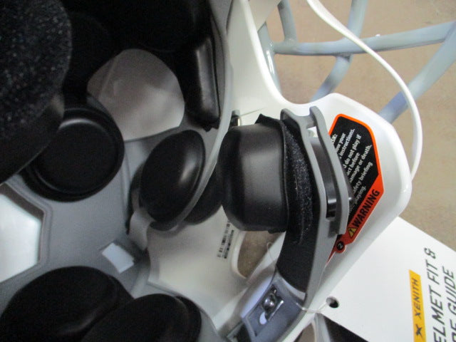 Load image into Gallery viewer, New Xenith X2E+ Varsity White Helmet &amp; Grey XRS-21X Facemask/Standard Fit Small
