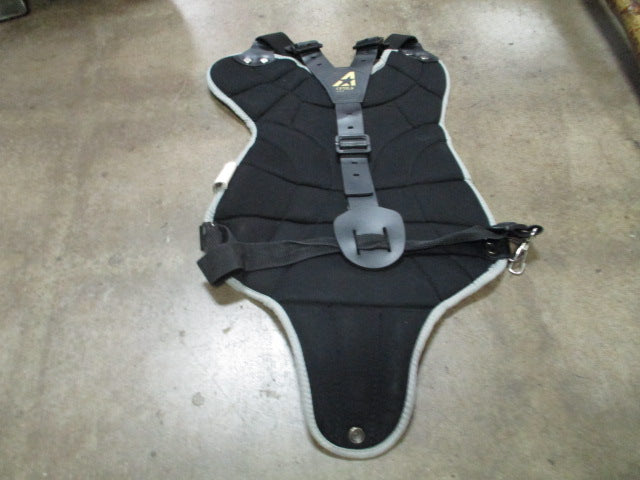 Load image into Gallery viewer, Used All-Star Cathcer&#39;s Chest Protector Size 7-9
