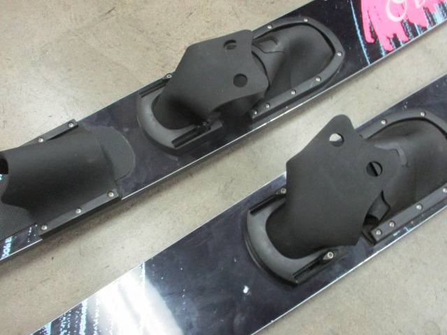 Load image into Gallery viewer, Used O&#39;Brien Performers Combo Water Skis 67&quot; 170cm
