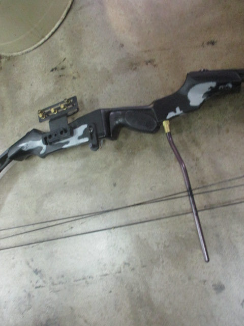 Used Robin Hood Apache Hunter Compound Bow