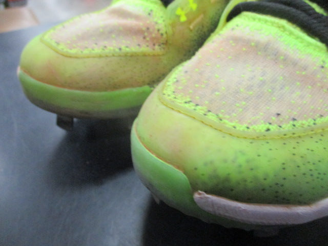 Load image into Gallery viewer, Used Under Armour Green Bryce Harper Metal Baseball Cleats Size 7
