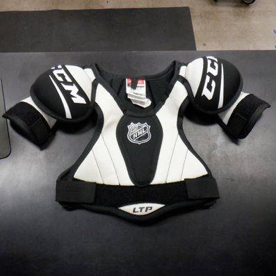 Load image into Gallery viewer, Used CCM LTP Hockey Shoulder Pads Size Youth Large
