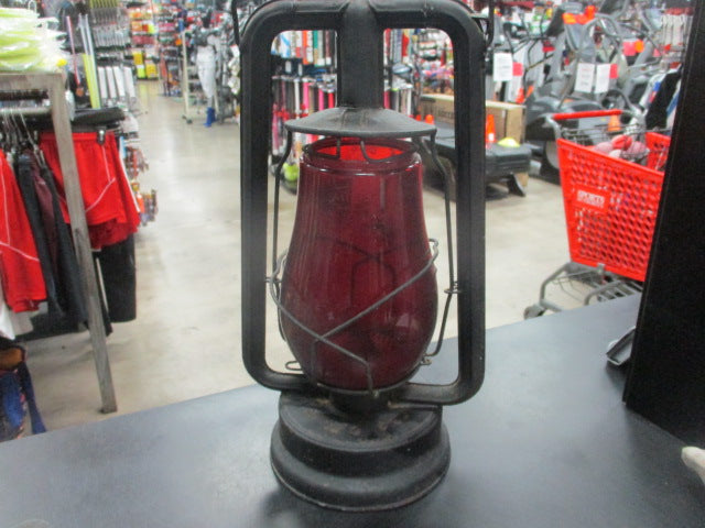 Load image into Gallery viewer, Used Vintage Dietz Fitz All Oil Lantern with Red Globe
