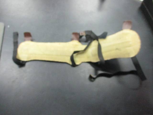 Load image into Gallery viewer, Used Leather 3485 Archery Arm Guard
