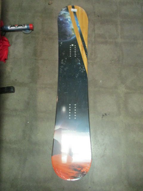 Load image into Gallery viewer, New M8trix Universe All Mountain Snowboard Deck 144cm
