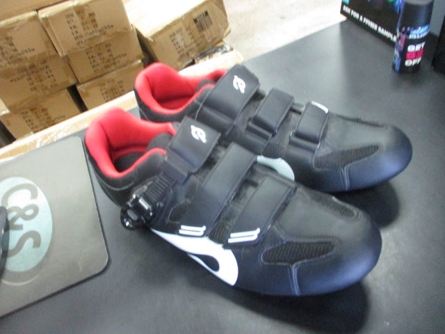 Load image into Gallery viewer, Used Peloton Cycling Shoes Size 46
