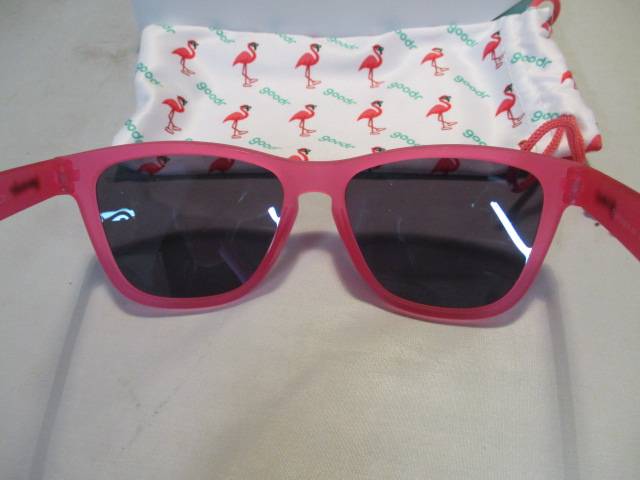Load image into Gallery viewer, New goodr OG Sunglasses Flamingos on A Booze Cruise
