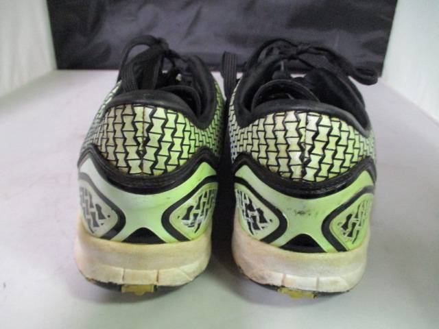 Load image into Gallery viewer, Used Vizari Turf Soccer Cleats Size 5
