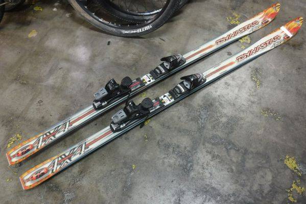 Load image into Gallery viewer, Used Dynastar Outland 180cm Skis With Look Bindings
