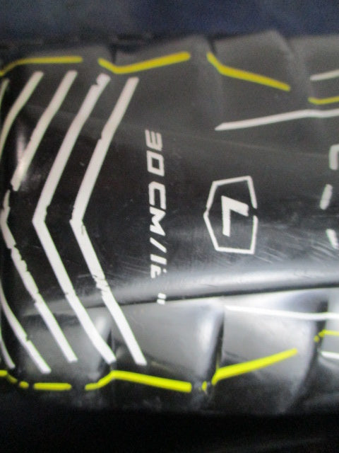 Used Tacks 3092 Shin Pads Size Large -12