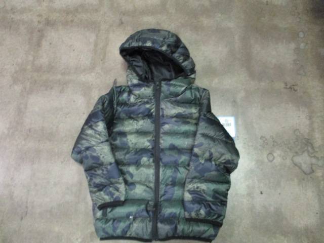Load image into Gallery viewer, New Boys Dynamic Puffer Jacket Camo Size L (7)
