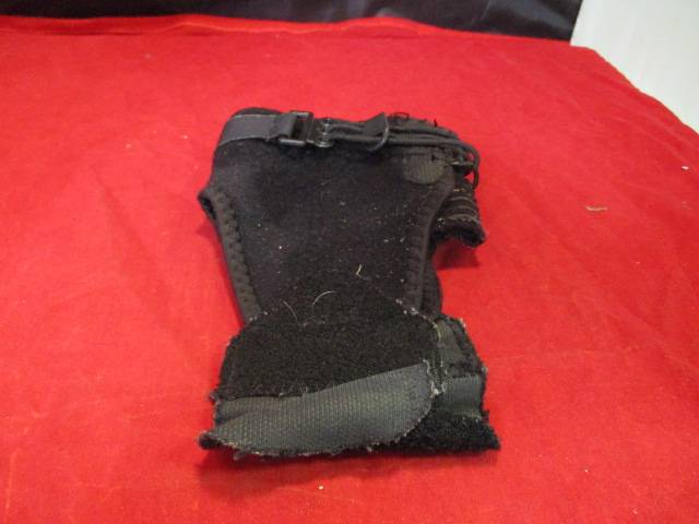 Load image into Gallery viewer, Used Tru-Fit Universal Ankle Brace
