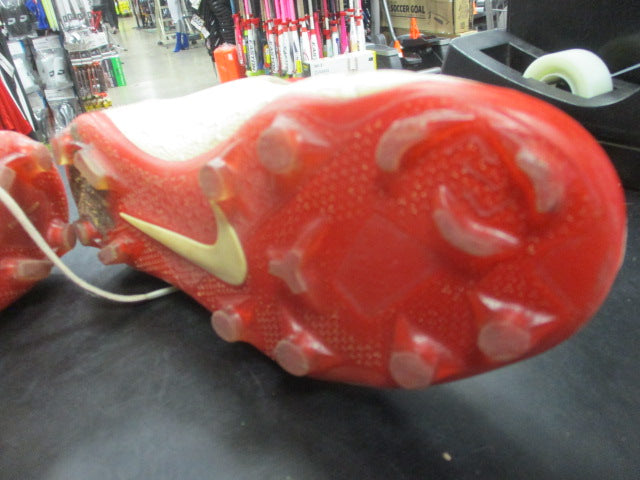 Load image into Gallery viewer, Used Nike Phantom Soccer Cleats Size 5
