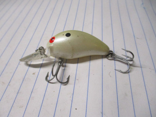 Used Vintage Bomber Model B 4A, 1/4oz Pearl Crankbait Used Vintage Bomber Model B 4A, 1/4oz Pearl Crankbait
