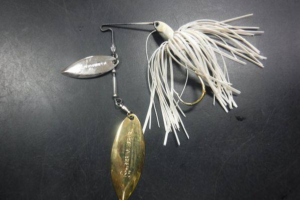 Load image into Gallery viewer, Used Terminator Bass Spinner Bait Lure
