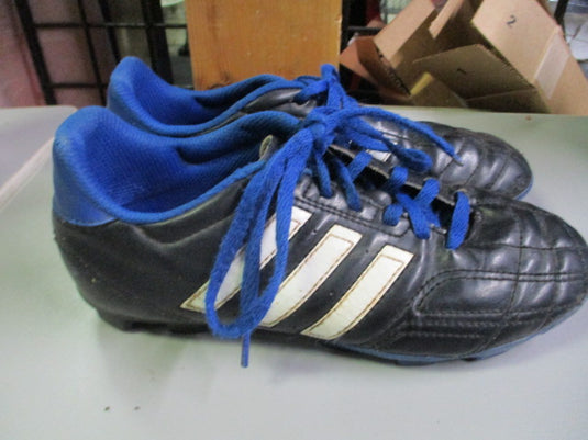 Used Adidas Soccer Cleats Size 3.5