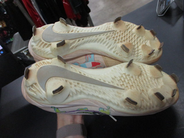Load image into Gallery viewer, Used Nike Metal Baseball / Softball Cleats Size 6
