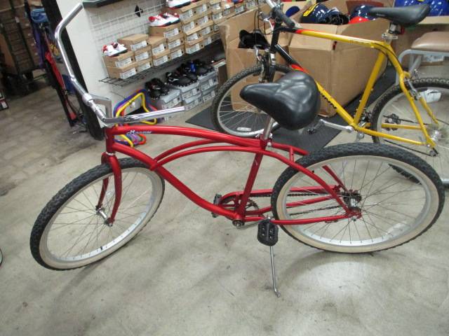 Load image into Gallery viewer, Used Mango Macaw 26&quot; Men&#39;s Red Cruiser Bike
