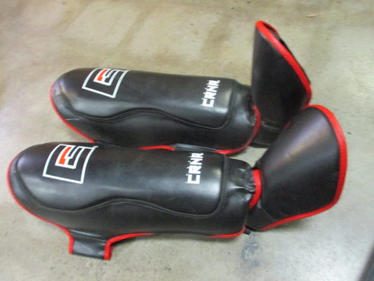 Used Combat CRNR Shin Guards