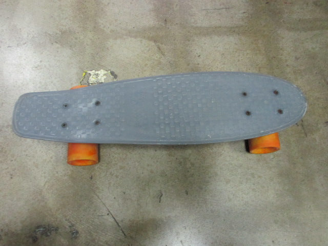 Load image into Gallery viewer, Used Kryptonics 22.5&quot; Penny Board
