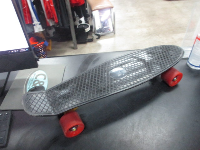 Load image into Gallery viewer, Used Black 22&quot; Penny Board
