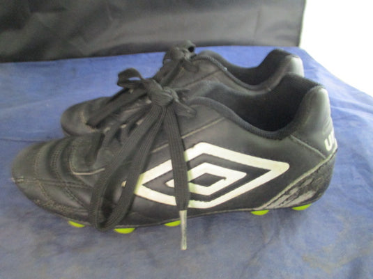 Used Umbro Soccer Cleats Size 1