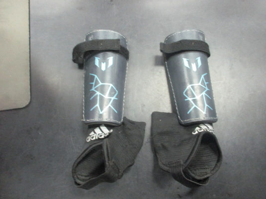 Used Adidas Youth Large Soccer Shin Guards