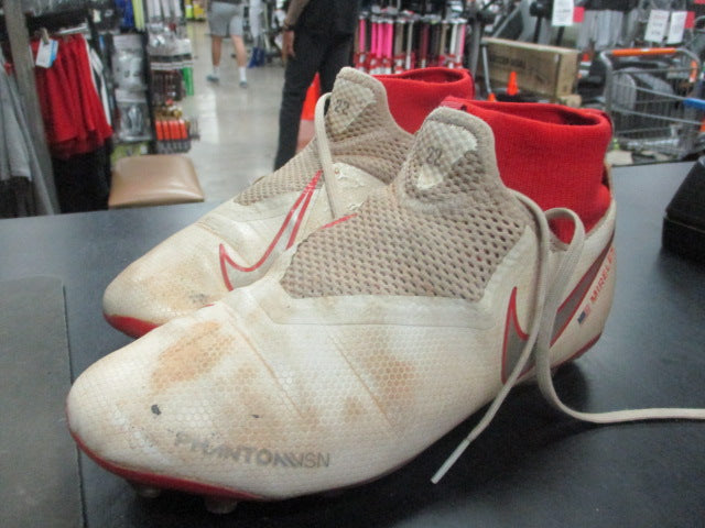 Load image into Gallery viewer, Used Nike Phantom Soccer Cleats Size 5
