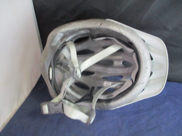 Load image into Gallery viewer, Used Giro Skyla Bicicle Helmet Women&#39;s Size 50-57cm
